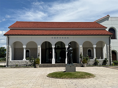 安曇野市美術館